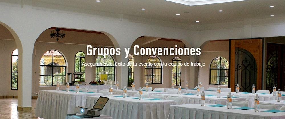 Hotel Oaxtepec Kültér fotó